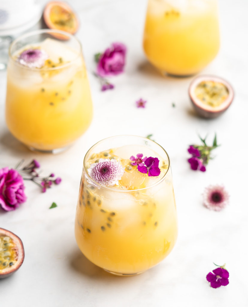 https://foodduchess.com/wp-content/uploads/2019/05/Passionfruit-Gin-Spritzer00968-828x1024.jpg