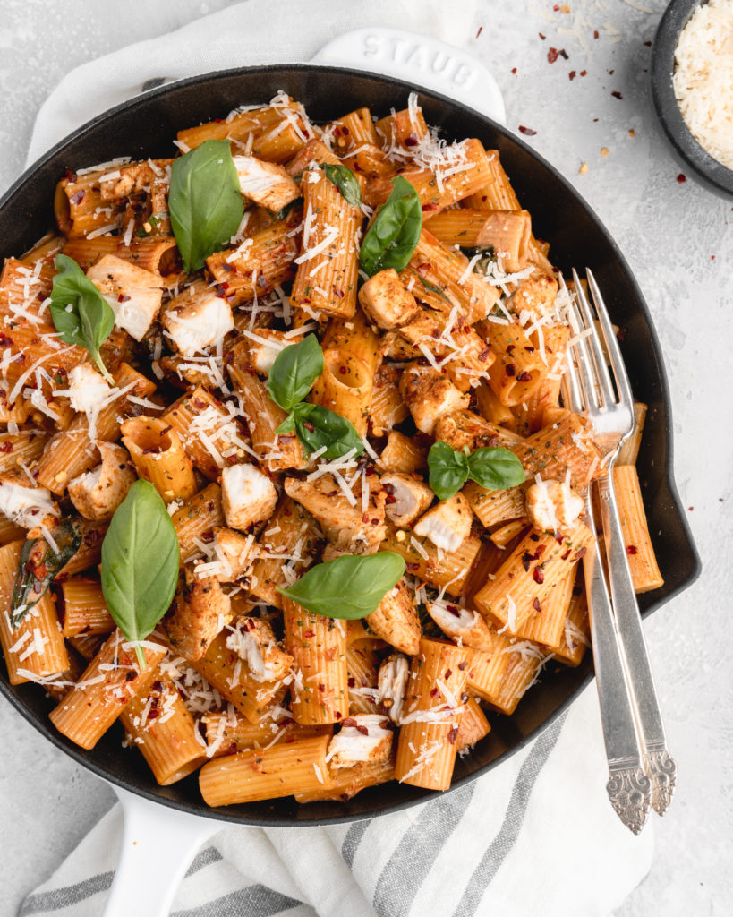 Tubes of rigatoni are smothered in a creamy sundried tomato & basil sauce and little pieces of flavorful, juicy chicken