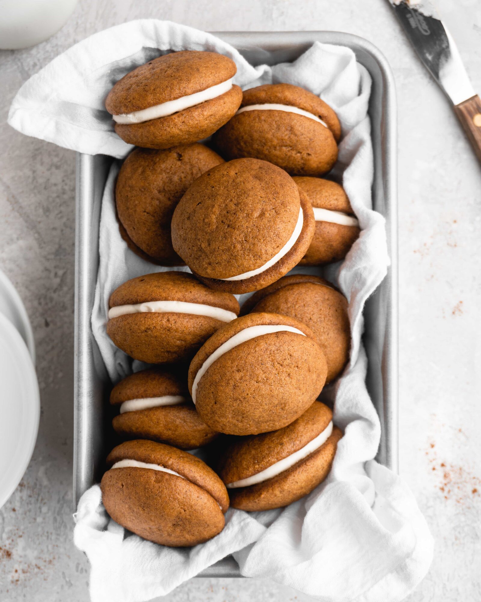 Pumpkin spice whoopie pies with brown butter cream cheese frosting - The  Bake School