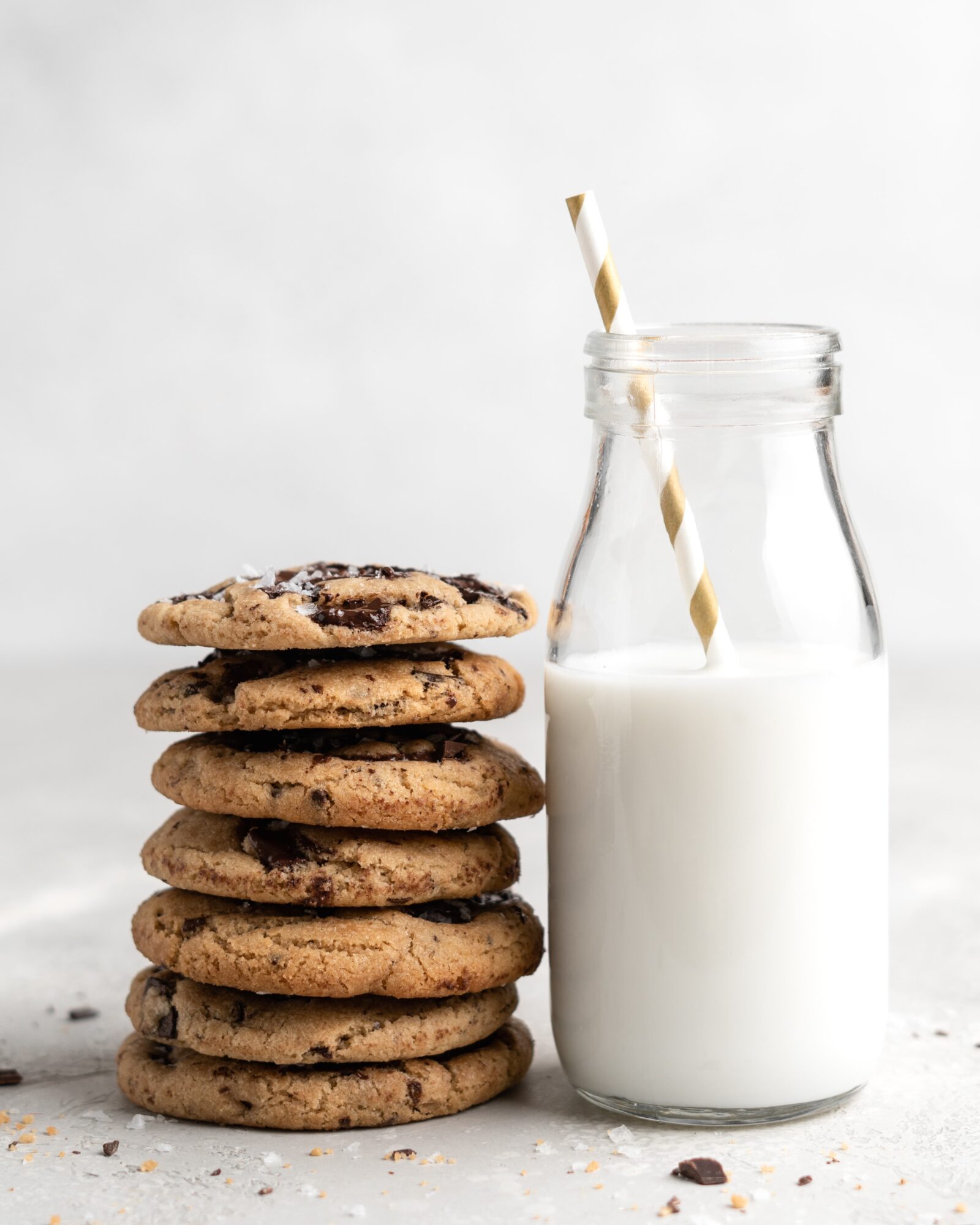 Chewy Brown Butter Chocolate Chip Cookies - Food Duchess