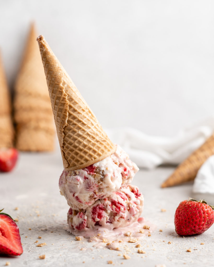 No Churn Strawberry Cheesecake Ice Cream in a cone