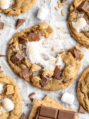 chewy easy to make s'mores cookies made with milk chocolate chips, marshmallows and graham crackers