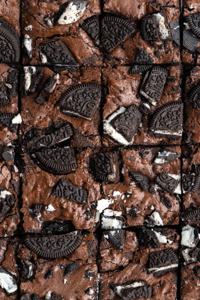 Crinkly top brownies with Oreos on top.